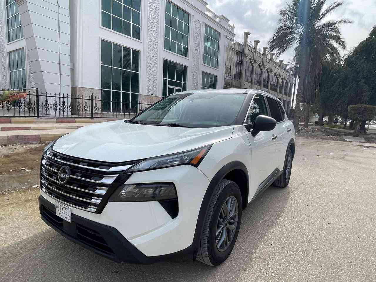 السلام عليكم للبيع نيسان روج  موديل 2024 مكينة 1500 تيربو 3 سلندر بدون رقم
المواصفات
تبريد قطعتين
رادارات امامي خلفي جانبي
حساس امامي خلفي 
توقف ذاتي 
قياده ذاتيه 
فور ويل 
هندبريك بصمه 
تشغيل بصمه
كفاله كير محرك صدر 
ماشيه 23
حادثها قطعه وحده بس البنيد مبدل
السعر 150 وبيها مجال مكانها حلة صور الحادث بالمنشور
للاتصال *********** حلة, بابل
