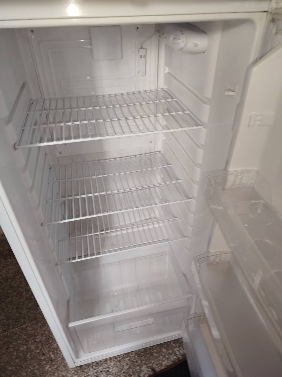 ثلاج جيبسون نظيفه ٨٠ ٪ سعر ٢٠٠ وبيه مجال


**إذا كنت صاحب هذا الإعلان وتريد حذفه لأي سبب، رجاءا أرسل رسالة إلى الدعم الفني**