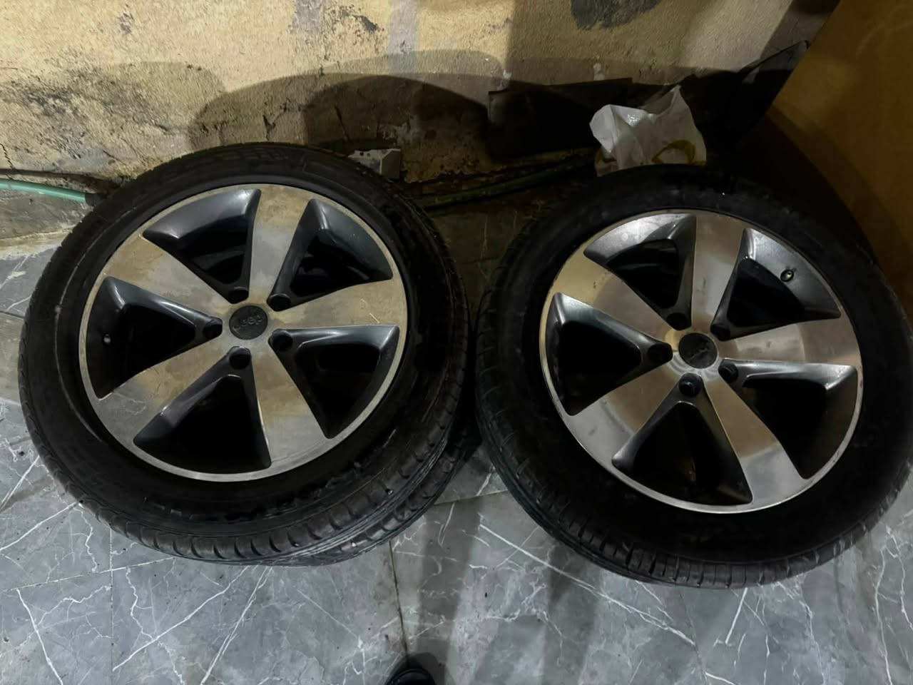 ويل ٢٠+تايرات جديده للبيع  وحساسات  بيهن
*********** 

550بيهن مجال

