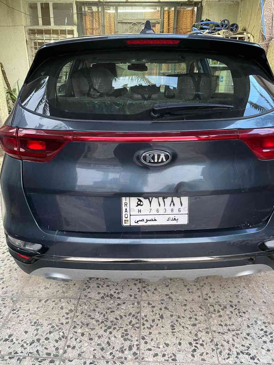 السلام عليكم..
للبيع كيا سبورتج 2020 وارد امريكي رقم بغداد بأسمي
ماشيه 28 الف ميل
حادثها موضح بالصور جاملغ وبنيد وشويه بقيق الجنطة
مواصفات اعتياديه حساسات اماميه وخلفيه وكامرا دواره
سياره مال بيت وممتعوبه بالعافيه للياخذها
مكاني بغداد الغزالية
السعر 160$ 
للاستفسار الاتصال على الرقم
***********
