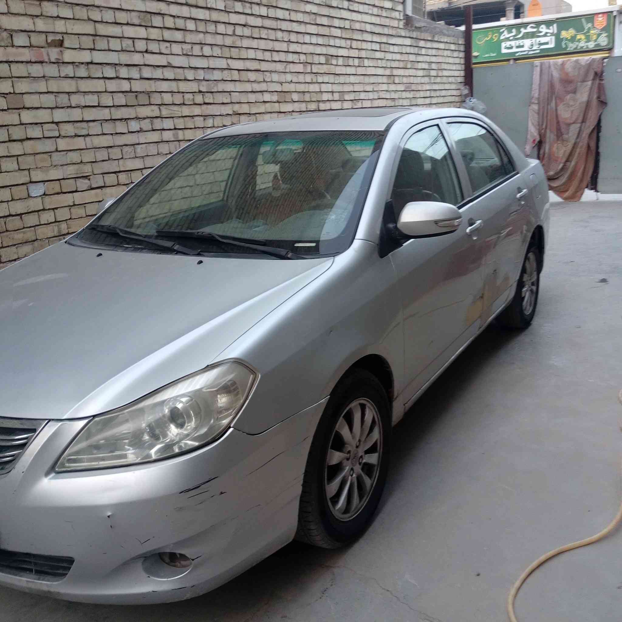 السلام عليك بي واي دي موديل 16 مكفوله من صبغ  بيه معجون قليل بصوره معروض سعر 63$ رقم بغداد بسمي  رقم ***********
