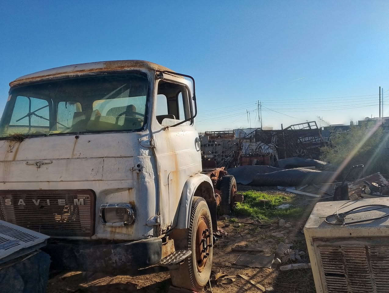 السلام عليكم
سياره صلاح الدين بدون رقم  بيه محرك  بيع (حديد) السعر ١٠ ورقه وبيه مجال اشوه ، عنوان كركوك ***********
