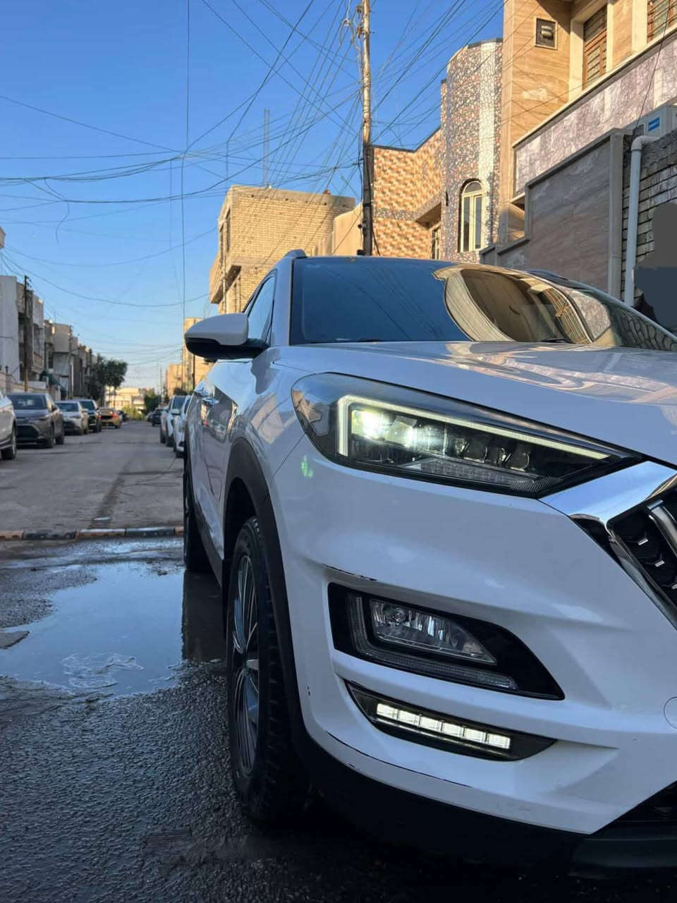 السلام عليكم
توسان ٢٠٢٠ وارد كوري 

السيارة بحالة الشركة 

بيهة ٣ رصعات بمقدمة البنيد وطخة بسيطة بل صندوق مثل ما موضحات بل صور 

السيارة ماشية ٥٤ حقيقي 

السيارة فول عدة البانوراما 

تخم تايرات جدد

كير ومكينة بحالة الشركة ما مفتوحات 

داخل السيارة صاج  شاشة كبيرة وكشنات بقلاوة +كهرباء 

تشغيل عن بعد 

ثلاث انضمة 

بصمة 

اشاير بل مري+ مري شفط +مري ترحيب 

حساس خلفي 

بعد انتم تعرفون مواصفاتها مثل ما ذكرت أعلى فول عدة البانوراما 

والسيارة بل حقيقة احلة من الصور 

المكان بغداد البلديات 

السعر ٢١٥وبيهة مجال 

للإستفسار الاتصال على  ***********
