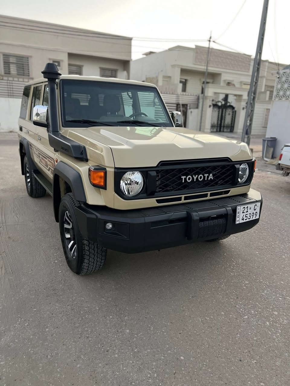 لاندكروز 2024  ديزل دبل تيربو يعني صاروخ وقتصادي كير اوتو لون مميز ماشي 14 الف كم السياره طلب خاص فول الفول من ونج ودفلوك وثلاجه ومانع نزلاق يعني فول للاخير رقم سليمانيه دولي مداور ثاني يوم ترهم مراوس بلكزز او تاهو او لاندكروز حسب القناعه والمعقول السعر 565$ بيه مجال للشراي للاستفسار ***********ملاحضه يوجد حوثيات دبل قماره للبيع
