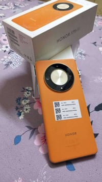 هونر x9b على وضع الشركه اريده مروس ب ايفون مكاني بغداد العامريه 077225...