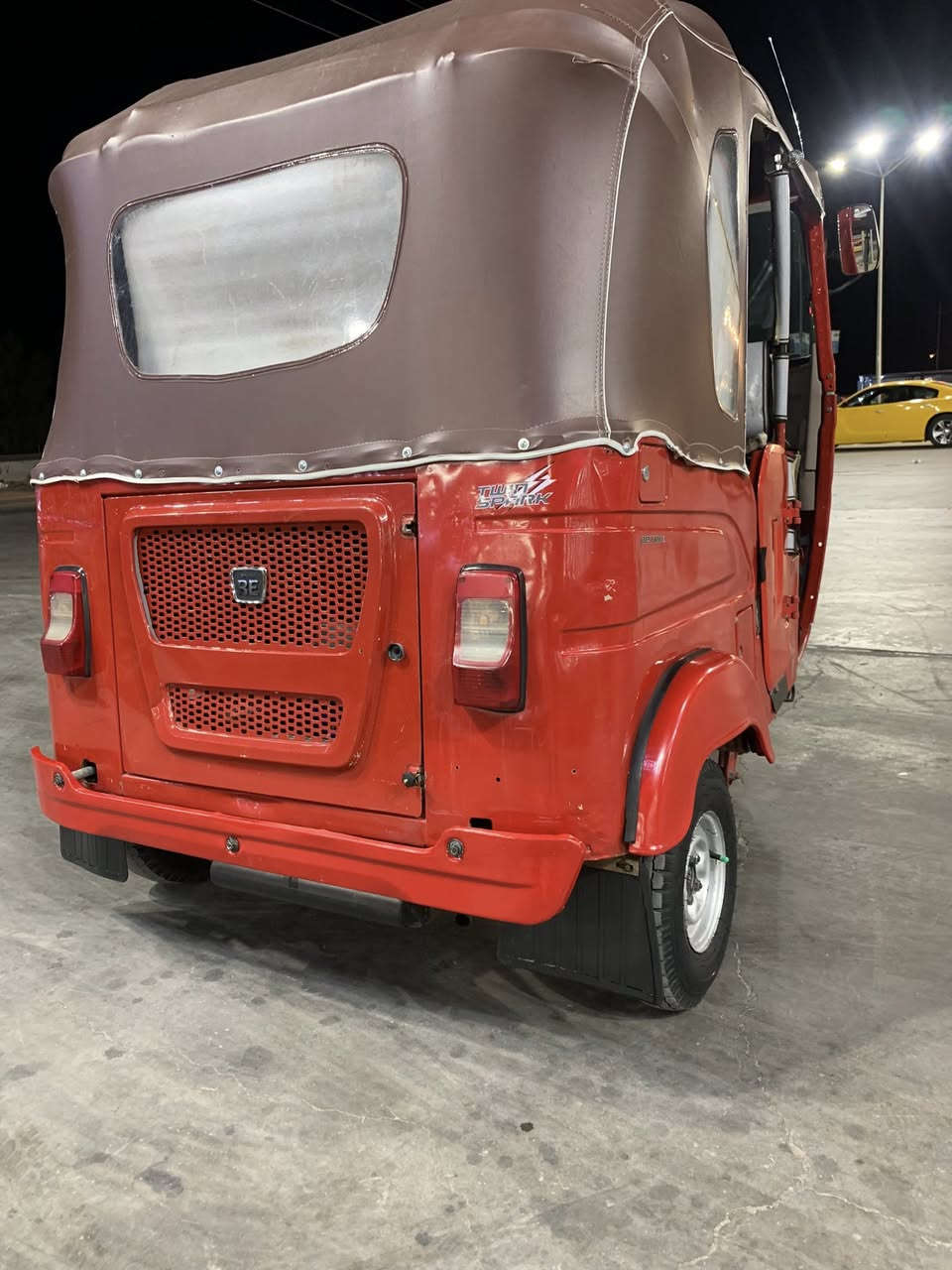 سلام عليكم تكتك مديل 2021 تحويل مباشر تكتك معمرة بس دوس وبيعة ضربة مو ضحة بل صورة والباقي مكفول من صبغ ومعجون مكاني بغداد السعر اتصل ***********
