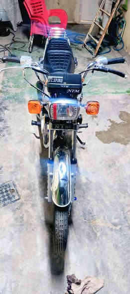 السلام عليكم دراجة البيع ناموة متياز كهربايات شغالة من الأول هنر تشتغل دراجة جديدة 675بيهة مجال السفسار ***********
