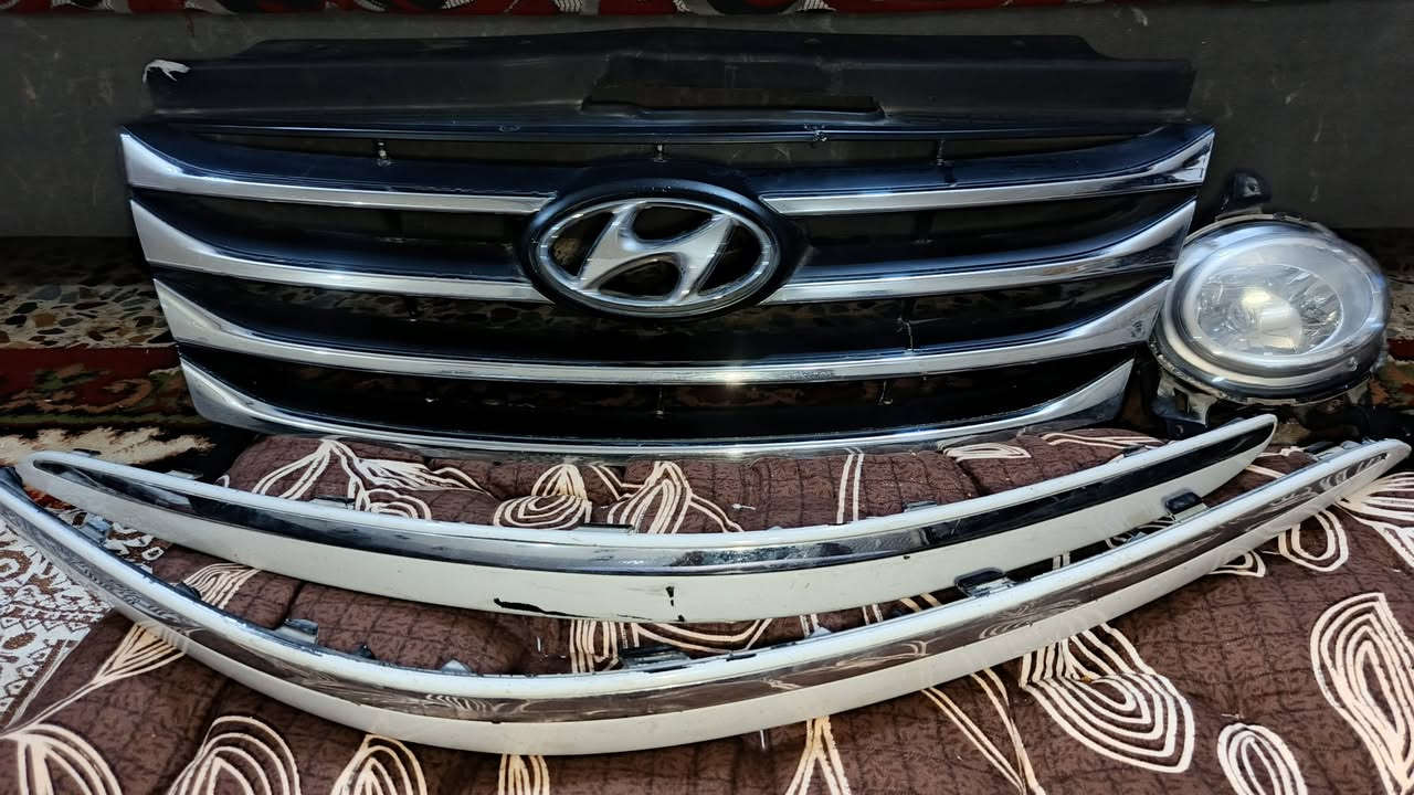 شباج ازيرا رياضي فوك  وجوه   2
2010رياضي
2011 رياضي
بلوجكتر تك جه اليسار حرف L 
نيكلات دعاميه امامي فقط  هذني موجودات للرياضي
اخوان عل تعليقات ما تعامل
عندي واتساب موجود وخابرني
***********
