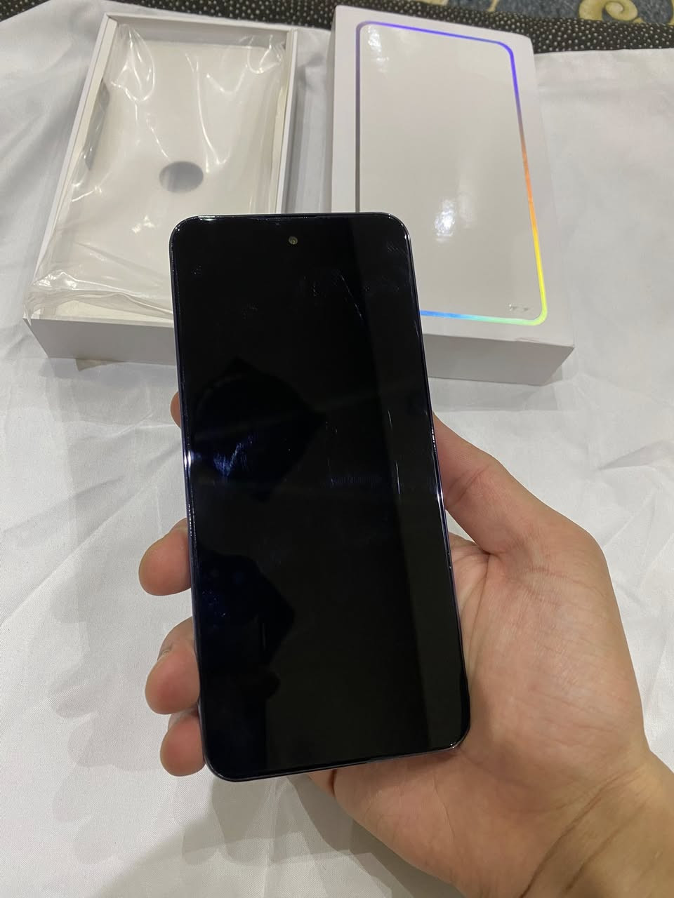 تليفون جديد لوك كامل ملحقات بهذا شكل
٧٥ ألف اول تم عليه بالعافيه


**إذا كنت صاحب هذا الإعلان وتريد حذفه لأي سبب، رجاءا أرسل رسالة إلى الدعم الفني**