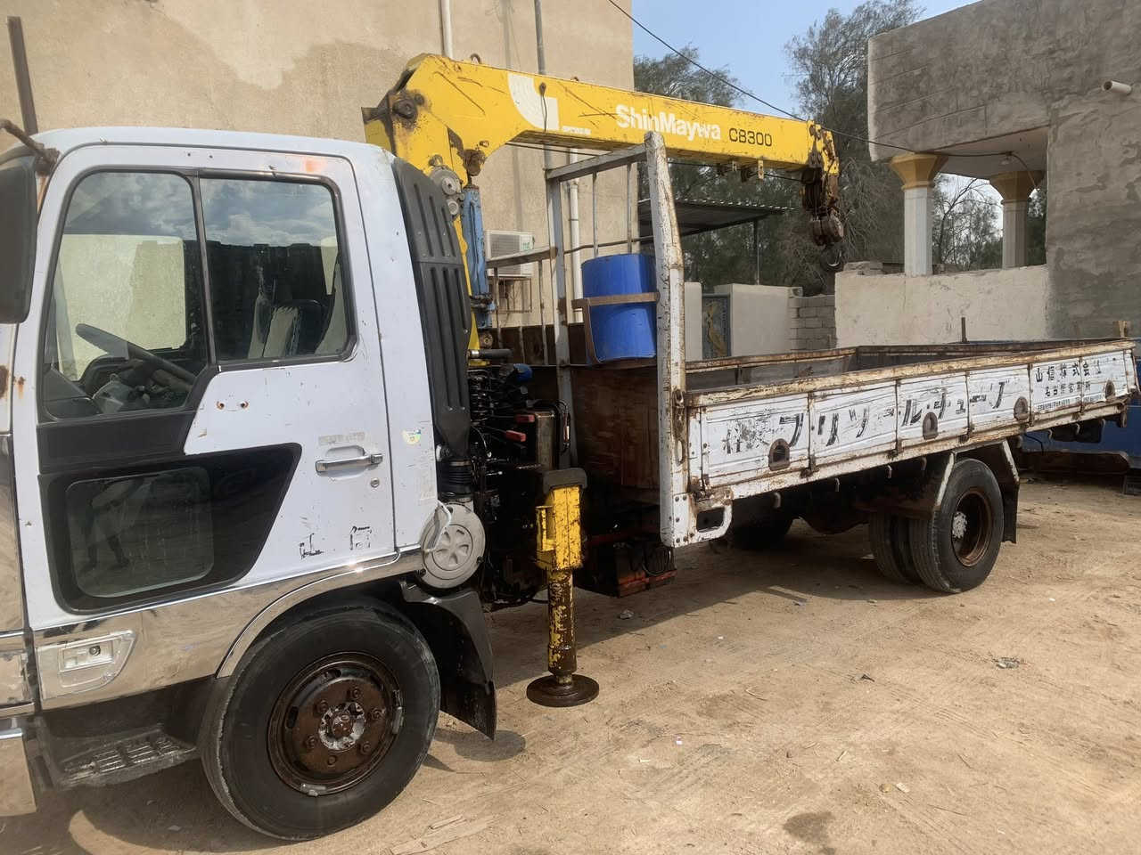 هينو مديل 98 كرين 3 طن سلايتين سياره جاهزه ***********
