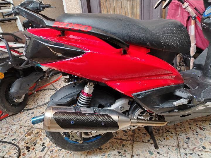 السلام عليكم
سكنس فحل طلاعات سكليتر خطين
ملاحظة (قطع المكينة كلها اصلية ماكو شي بلمكينة تجاري)
تزويد الدراجة رح اعدده وبالنهاية اذكر تفاصيله (شرط معدل اذا مو 140 لتشتريها) 
1-رولة رياضي اصلي نضيفة
2-بوشة 59 SMRT شرط ممشدودة قبل اصلي
3-كور TCN كامشفت 27 بولبرن (كله اصلي وممبدل بي فقط لاستيك ولف) 
4-اويل بم عنكبوت رياضي
5-كلجات WF 2023 اصلي
6-قايش اصلي
7-قباقة كور رياضي توبو
8- بلك ليزري ريسنك اصلي NGK
9-جويتر حجم 32 اصلي شرط
10-دكشن 32 اصلي
11-نوزل 8
12-شوتة رياضي
13-صالنصة رياضي
14-ويالة موشمات رياضي
15-دبلات خلفي رياضي اصلي
16-سبايدر قطعتين
17-بك لايت مضلل اسود
18-سبعة مغلفة كاربون وموشمة هيه ول كصة
19-جاملغ امامي رياضي كاربون
20-شفت ويل رياضي WF
21-مازدة عدسة ومغلفة ازرك
22-اشاير لد مو كلوب لا كلها لد سكن واشارة
23-يدات رياضي بريك وبانزين بس مال بانزين تعبانات
24-قارئ فولتيه كوسو يقيس شحن الدراجة وبي شاحنة USB ويقرة درجة حرارة الجو (حقيقي)
25-ستان موبايل
26-اطار قبق بانزين رياضي

وبعد اكو شغلات مذاكرهن بيها هواي سوالف
ملاحظة شاصي كفالة ضفيرة بلجيس
الدراجة قوية كلش معدلها اذا مايعبر ال 140 تاخذها بلاش وتروح
الدراجة بيها ملاحظات بسيطة يراد فايبر كلاس للكصة وقمجي كيلو متر فقط
تفاصيل اكثر راسلني خاص وتدلل السعر ماكدر اذكره بسبب النفوس الضعيفة
***********
