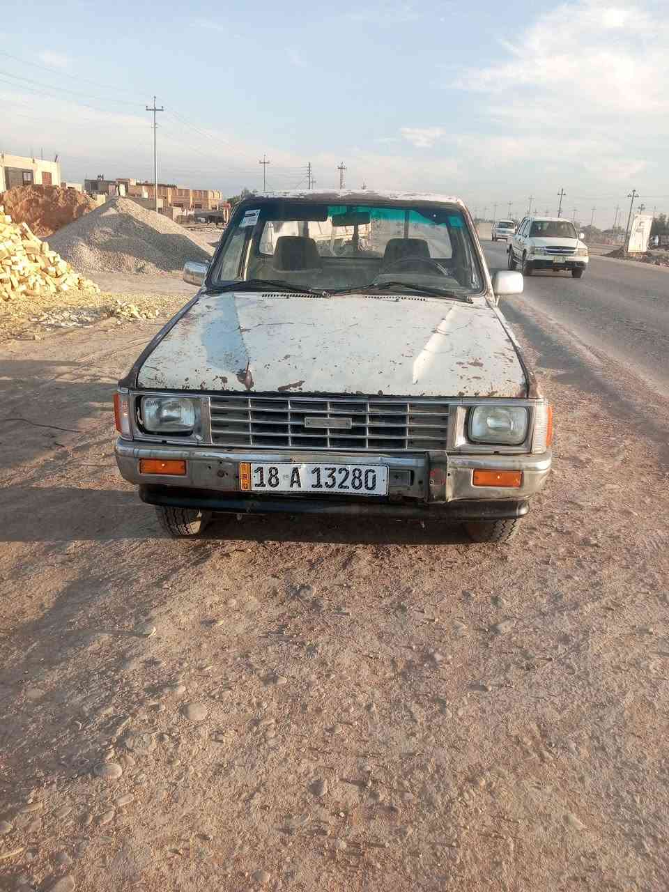 سلام عليكم سياره موديل 88 السياره نضيفه ركم السيارات نكليزي السياره بلاديه لا ضربه لا تبديل العنوان الديوانيه قضاء آل بدير ***********
