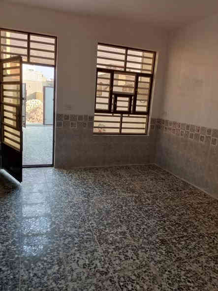 سلام عليكم 
دار للبيع مساحه 100 متر ( طابو ملك صرف )

يحتوي على 
استقبال 
ومطبخ هول 
و2 غرف نوم 
وصحيات 

متوفر كافة الخدمات 

الموقع بغداد الانتصار مقابيد مستشفى حماد شهاب طريفةق الشعب الحسينيه  
معلومات اكثر 📞📞
***********
