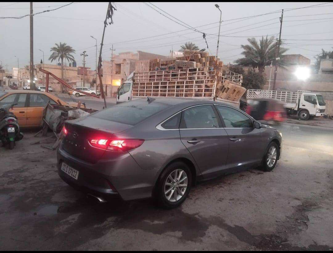 للبيع سوناتا موديل 2019 حادث جملغ امامي أيسر بدون دواخل صور الحادث موجوده بل منشور السياره ماشيه 80 حقيقي حتى مشيها بعده زيرو السياره جاهزه خير من الله محرك 2400 كير مامفتوح تبريد تدفئة صدر امامي وخلفي جديد تخم تاير رقم بغداد أنكليزي بسمي تحويل مباشر السياره بيها 3 قطع صبغ بدون دواخل السياره مال بيت نضيفه جدآ عل وضع الشركة السعر 120 امناسبه جدآ للإستفسار ***********
