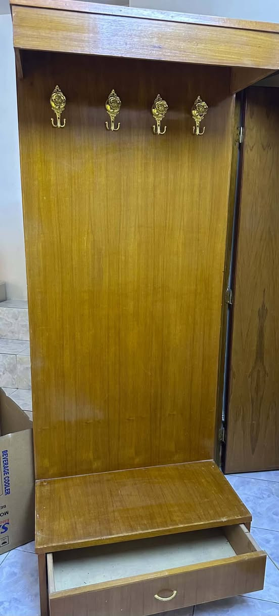 السلام عليكم عندي ميز تواليت وكومديات اثنين وزاويه صاج عراقي اصلي كلش نظيفات عارضتهم كلهم بسعر 75 الف وبيهم مجال بسيط مكاني بغداد سبع ابكار قرب سوك السمكه


**إذا كنت صاحب هذا الإعلان وتريد حذفه لأي سبب، رجاءا أرسل رسالة إلى الدعم الفني**