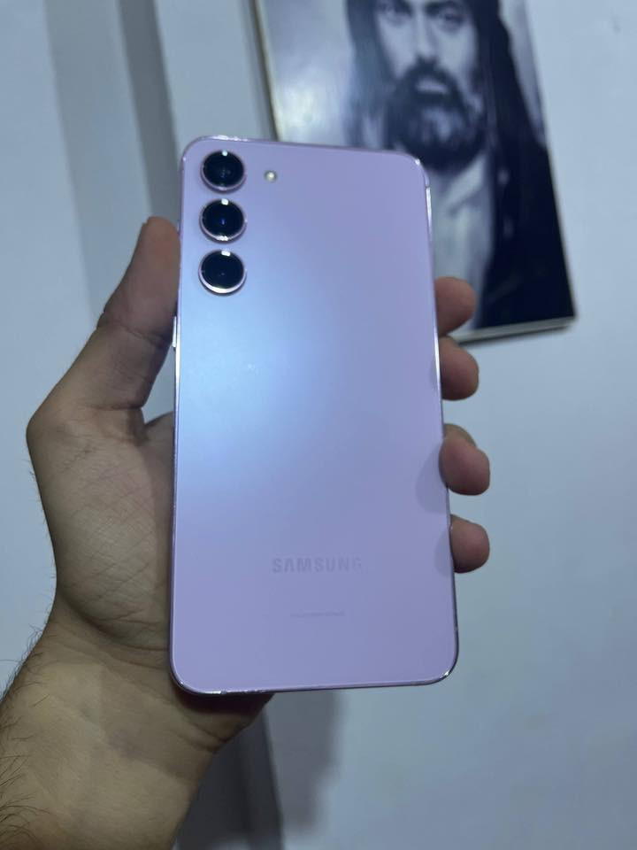 SAMSUNG S23 PLUS || 256G
نسخة امريكية مكفول من كلشي 
نضافة 95%
يرهم بيع ومراوس 
نهايته كلش 450 يم مكتب الاصيل والقمه ب 550
مكاني شارع فلسطين 
واتساب 
***********
