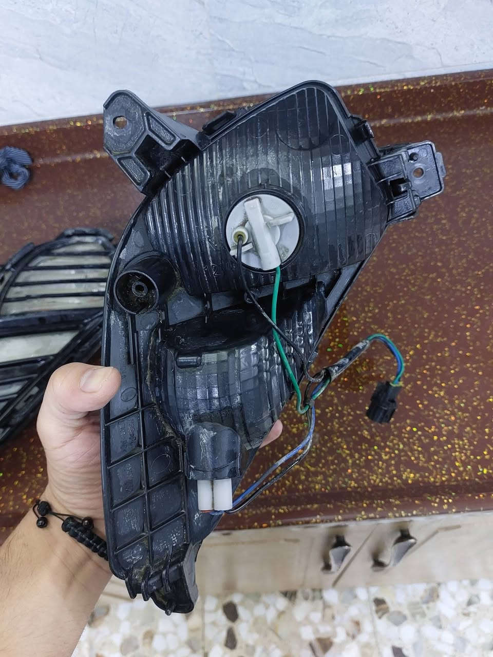 لحيه مال دعاميه خلفيه فورتي جيتي لاين 2023 بيه كسر زغير بل صوره موجود وشاير وحده مابيه شي وثاني بس الوجه مكسور ***********
