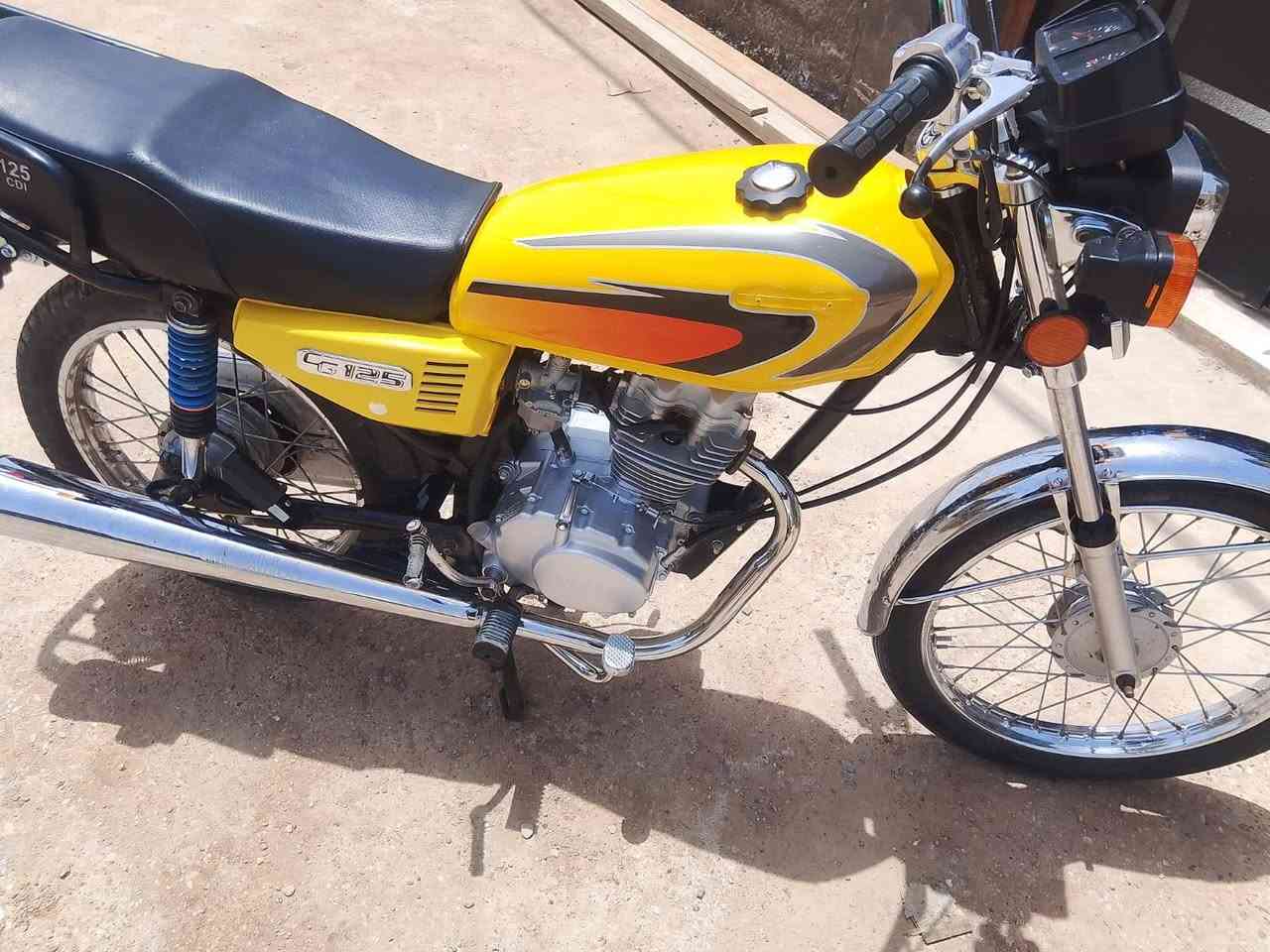دراجه فول مواصفات السعر 700وبيهه مجال الشراي يتصل علا هاذ الرقم بي واتساب *********** اوراق اصولي
