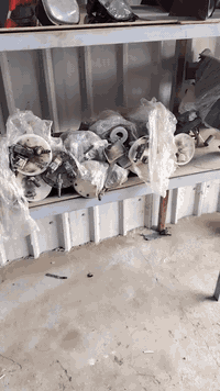 سلام عليكم مراوح جمله العدد 300 ول عبوات بانزين العدد 40 جمله رقم التواصل***********
