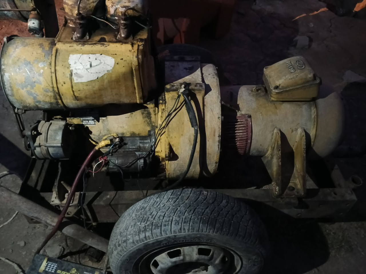 السلام عليكم عندي مولد لبيع دويز ٢بستم راس توليد 15كيفي حجم 912عنوان بغداد ابوغريب ***********
