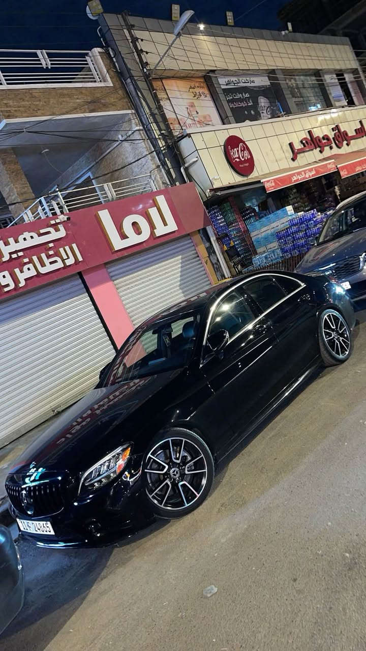 مارسدس c300
الموديل:2019
ماشيه 41 mi
فول موصفات 
كشنات خزن 
بصمه 
فتحه 
ويل كب c43
عليها كت AMG 
جاهزه للأخير  وجديده كلش 
حادثها جاملغ خلفي وباب خلفيه 
السعر (22,800) وبيها مجال كلش قليل 
بسمي رقم وهزه جديده

***********

