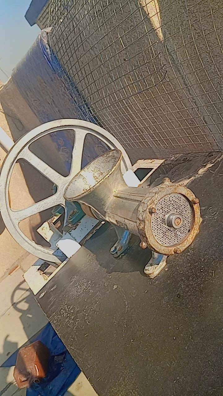 سلام عليكم مثرامه بيع مستعجل نضيفه كلش مكاني بغداد سعر 275 بيها مجال حك جيه ***********
