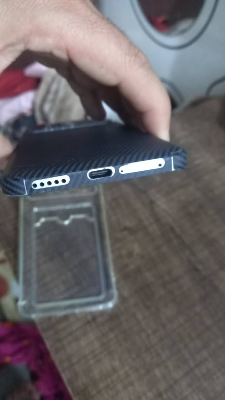 جهاز بوكو برو6 نظيف مكفول مابي بس شاحنه وكفرين بيع ٢٥٠ /***********
