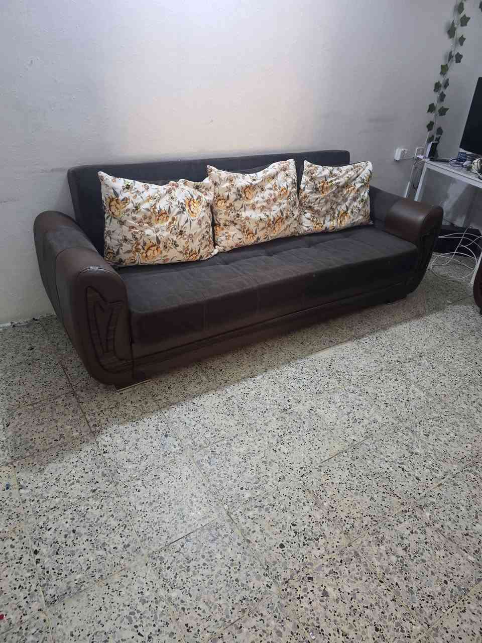 تخم سبع مقاعد للبيع..السعر ٤٠٠ وبيه مجال مكان حي القاهرة قرب جامعه الامام الصادق


**إذا كنت صاحب هذا الإعلان وتريد حذفه لأي سبب، رجاءا أرسل رسالة إلى الدعم الفني**