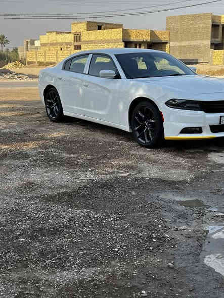 سلام عليكم 
جارجر 2019 
كنديه كلين تايتل 
ماشيه 60ميل بلاديه سياره عل وضع شركه 
كير مكينه بلاديه شركه 
كشن حظن 
شاشه وسط 
ويل عشرين تخم تاير 
كامره دواره 
حساس خلفي 
سياره جديده
السعر 240وبيه مجال 
مكاني واسط نعمانيه 
***********
