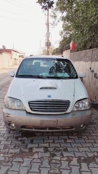 وبركاتة سياره كرنفال موديل 2000محدث 2005سياره خير من الله سياره مكينه ...
