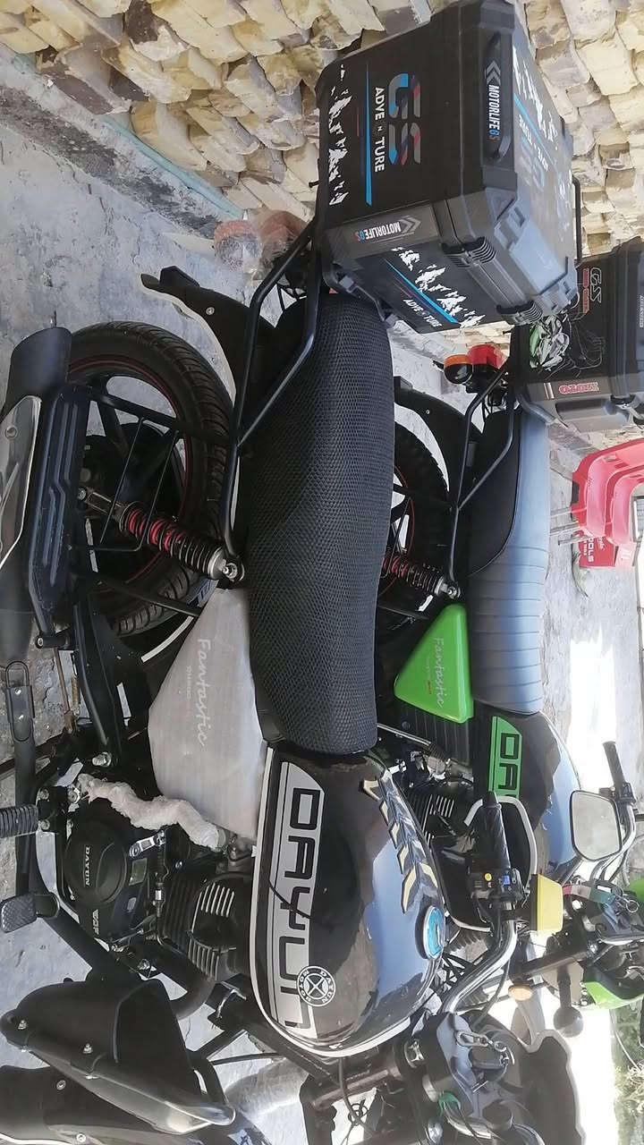 ياالله اللهم صلي على محمد وآل محمد
السلام عليكم
دايون عدد 2 للبيع
كلاسلك وجبلي 
الألوان كدامكم
مستعمل
موديل 25
اوراق اسكنر
مكينه 200
كتابه حمره
سويج عدد 2
بصمات عدد 2
والتزويدات كدامكم
صناديك بلاجكتورات هورن طاط للجبلي
يداد اشاير درع محرك شاحنه اضافيه يعني مرتبات واني بالخدمه 
سعر القطعه 1.500
1.500 وبيهن مجال
العنوان حله المركز
رقم ***********
