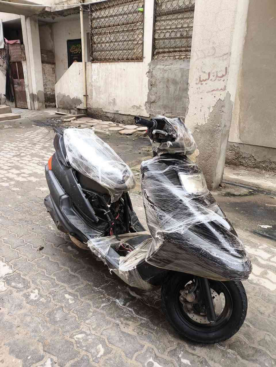 متاح فراشه فضائي للبيع دراجه توه مجفته بدون أوراق دراجه شلعه ومعدل هندر شغال كهربائيته شغاله بس عوزه باتري وترتيبات بسيطه الدراجه فقط كفراته تعبانه دراجه بلمشي حلوه  غراضه كله بلاديه سعر 200 وبيه مجال قليل مكاني العمارات الجديده قرب مسبح العماره الكبير شراي خاص او اتصال
***********
