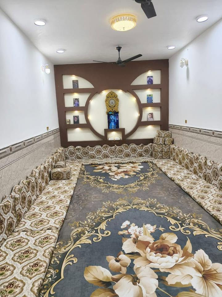 بيت للبيع بالفداء بناء حديث اول ماتنزل شارع ابولبنان ركن على ساحه وشارع 15 قرب موكب آئمة البقيع مساحه 200 بالطابو واقع حال 300 متر السعر 190 وبيه مجال للأستفسار *********** مكتب البدري للعقار
