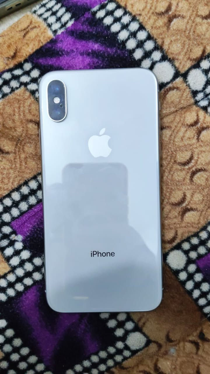 ايفون اكس عادي للبيع مفتوح مبدل بطاريه السعر140وبي مجال 1***********
