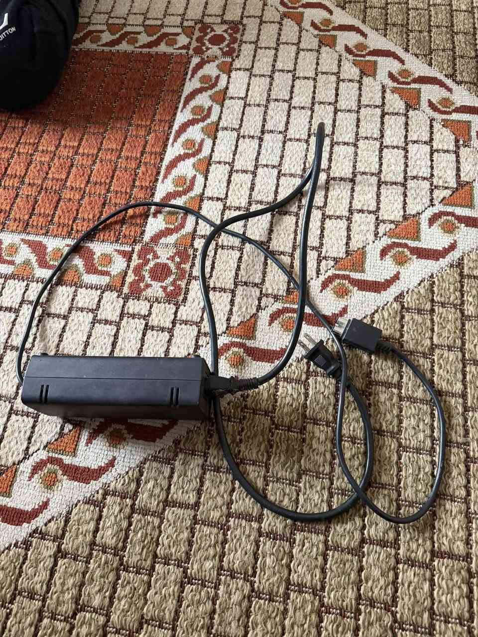 اكس بوكس360 سعره 125.  منفذ HMD   يدة اتصال سلكيا او لاسيكيا.  بي109 لعبه
رقم الهاتف ***********
