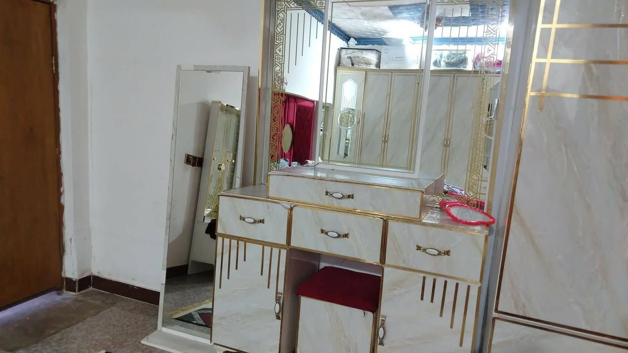 غرفة  لبيع جديده ونضيفه  وسعر خاص


**إذا كنت صاحب هذا الإعلان وتريد حذفه لأي سبب، رجاءا أرسل رسالة إلى الدعم الفني**