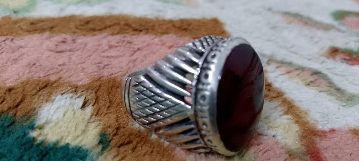 السلام عليكم للبيع يماني ذمه وحجر مصور محمد واضحا ***********
