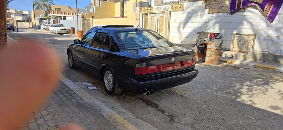 للبيع 525 فانوس اصل موديل 1994بجم عريض تخم تاير صدر جديد مصبوغه صبغ جديد فول مواصفات تبريد ثلج رقم بغداد تحوبل ثاني يوم غرفه كهربائيات كله جديد للستفسار اتصل *********** غير متواجد عل فيس اتصل اوبيك خير وتدلل
