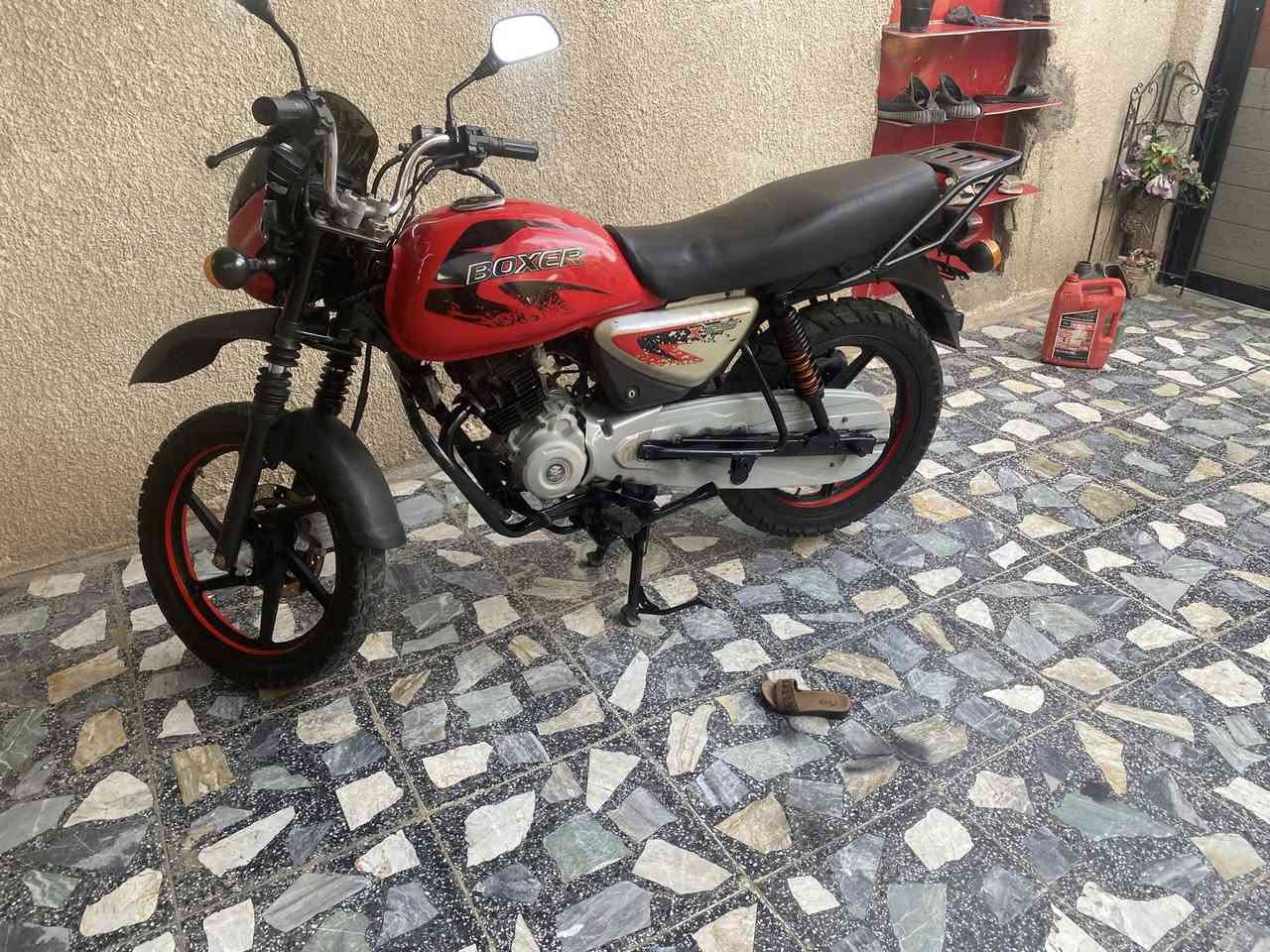 بوكسر مديل 21داجه نضيفه كهرباياتها شغاله نكره سلف دراجه ما مشتغلين بيها ديلفري سعر مليون وشراي نتصل ***********
