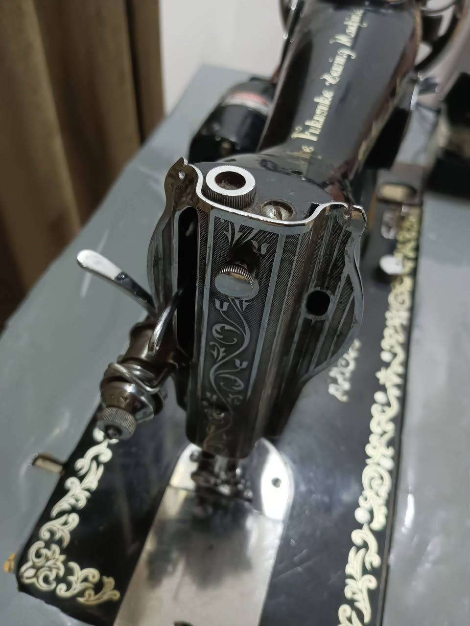 سلام عليكم مكينه فراشه باب اول نظيفه كلش استعمال قليل مال بيت السعر خاص ***********
واتساب
