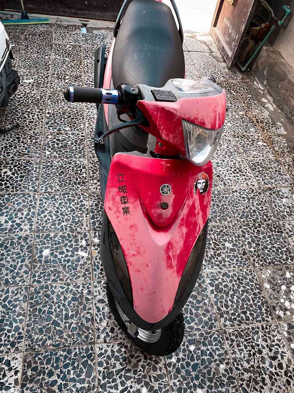 سلام عليكم ماكس عدله للبيع موديل 2005 مكينه 49 بلادي مامفتوحه خرسه الدراجه كلها بلاديه بيها شلعه ومعدل كلش قوي الدراجه ملحه ملاحها قوي كفر احمر جارد عليها تزويد كلجات fcs يدات سكليتر ازرك سبايدر كاربون فايبر دبلات ازرك مكان الدراجه كربلاء شارع الحولي قرب مستشفى الكفيل مكلف بنشر رقم صاحب الدراجه *********** سعرها مليون وبيها مجال قليل قابل للتفاوض كلها ختم واحد ويه المكينه صالنصه أف ام
