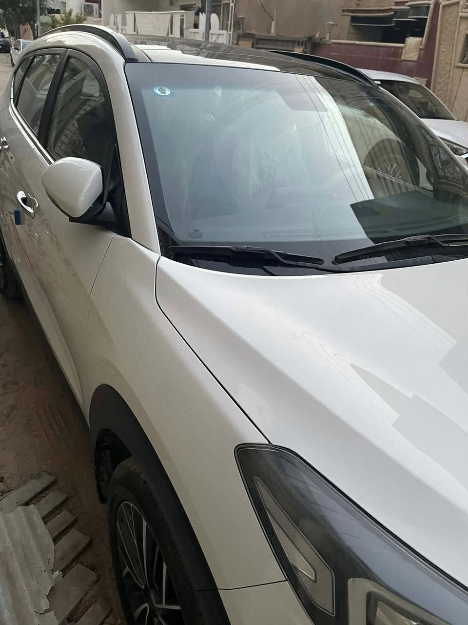 توسان 2020 خليجي  رقم بغداد الجديد بسمي  شرط تحويل
ماشيه 39 الف   محرك كير وضع شركه برغي مامفتوح وكفالة عامه من صبغ بيه مكان واحد بارد 

مواصفات 1/1 
 بنوراما سايد بريك رجل
تشغيل بصمة  بيبان بصمة  
مقاعد امامي كهرباي ترحيب باليده مع فتح و قفل مرايا
شاشة كبيرة بلاديه شحن لاسلكي 
ثلاجه جكمجه 3وضعيات تشغيل 
ايكو/سبورت/نورمل 
قطعتين تبريد رادار
حساس امامي حساس خلفي
تخم تاير جديد  5ويل  
سعر 212 و الشراي يتصل على ***********

