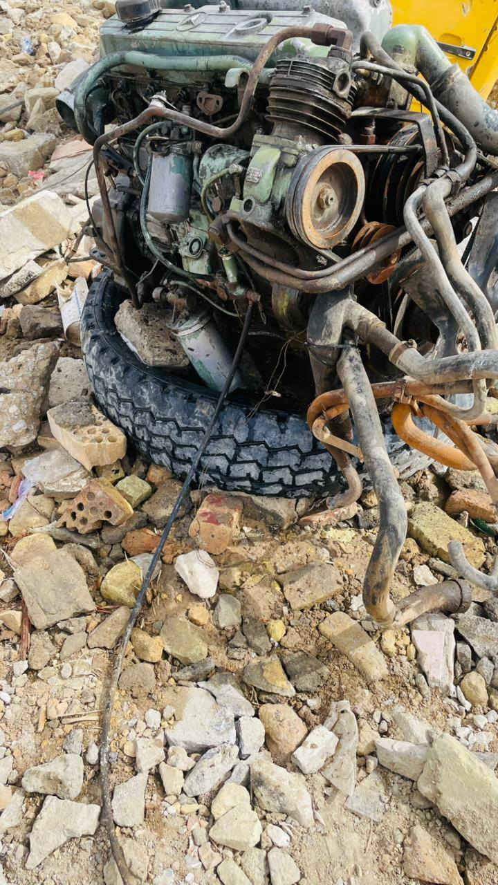 السلام عليكم محرك ابوردين 82 واكسن 8طن صاج للبيع باقي التفاصيل عل هاذه الرقم *********** ابو علي
