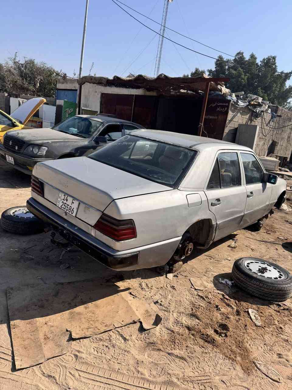 مرحبا مارسدس دب لبيع او مراوس محرك فيفيتي كافله هوه لكير حداده جديده.  تخم تاير كهربايت شقاله رقم نكليزي تحويل مباشر سياره جاهزه حجي مكاني بصرة الهارثه سعره 35 بيه مجال رقم تلفون ***********
