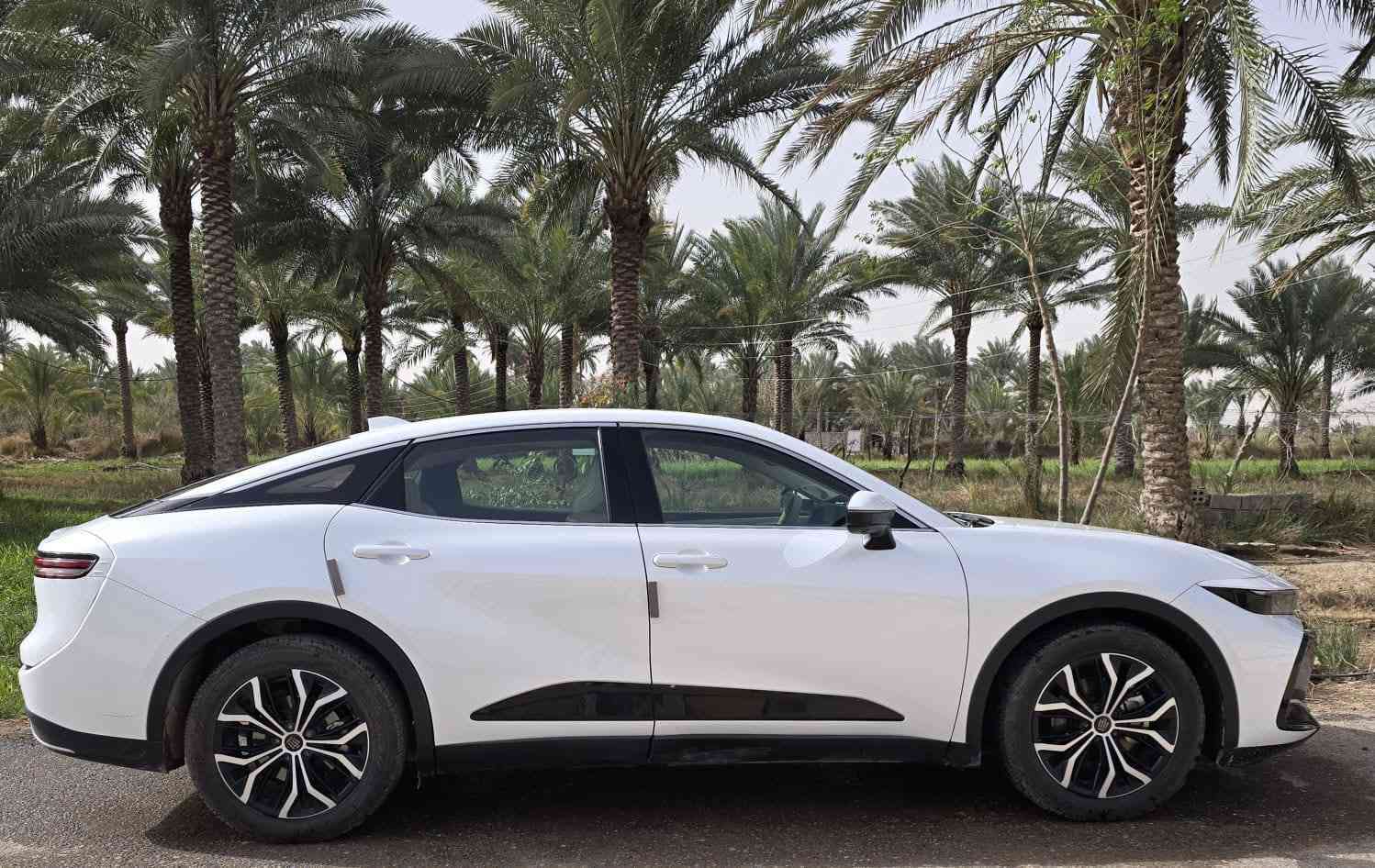 كراون خليجي هايبرد 2023  فول ١/١
السيارة جاهزة وكاملة كفالة 

رقم اربيل 

محرك 2500

فتحة سقف

ماشية ٥٨ الف

خمس كامرات 360 درجة

رادات أمامية خلفية جانبية

تبريد قطعتين

برده خلفية

كشنات تبريد تدفئه

خزن ميموري

مكان السيارة الديوانية 

السعر :310 ورقة
***********
