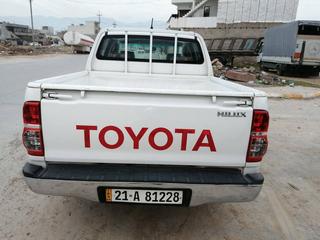 تویتا مرزیە ٢٠١٢ سەنەوی تازە تا ٢٠٢٨ مەکینەی نەکراوەتەوە ١٨٥ هەزار هەقیقی ڕۆشتوە سپیری دانەبەزیوە بۆیاخ نیە ماڵی دۆستە نرخ ١٩٢ گەلا
شوین سیدسادق 

***********
*********** السليمانية, العراق
