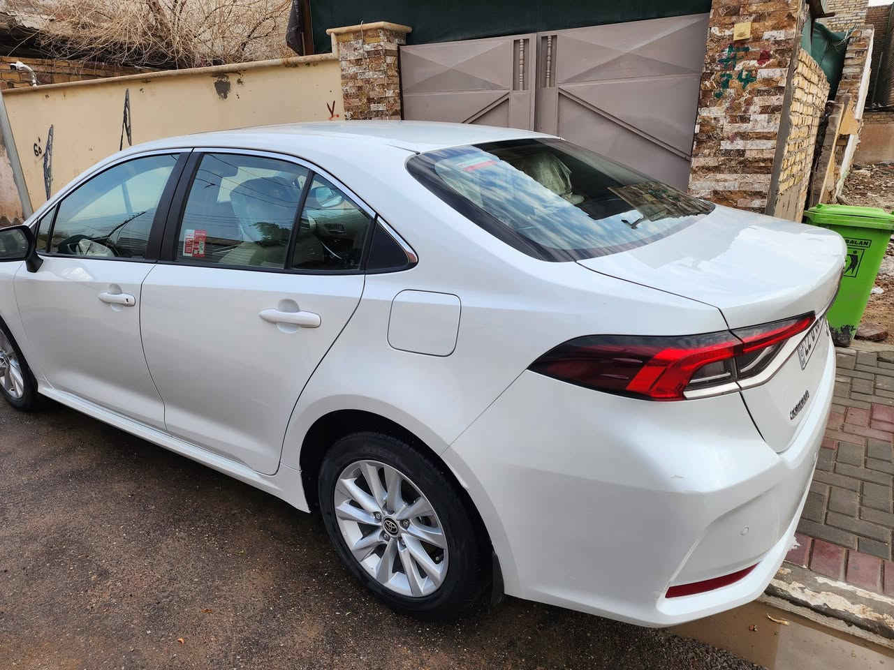 السلام عليكم
كورلا ساز موديل 23 
فول مواصفات 
كفاله عدا بارد حافت البنيد 
ماشيه 33 
محرك باننزين 1800
السعر 180
***********
