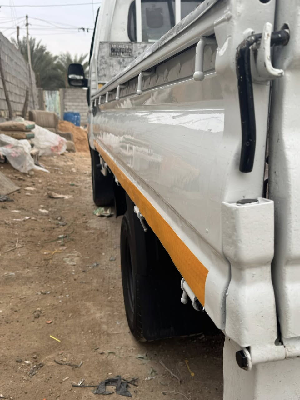 سلام عليكم كيه للبيع مسكر بم ونوزل موديل 2006 رقم بغداد إنكليزي بيه صبغ دواير ودوسات تخم تايرات كير اكسن شاصي مكفول سعر 85 وبيها مجال سياره جديده وحلوه مال جناي رقم الهاتف *********** المكان بغداد
