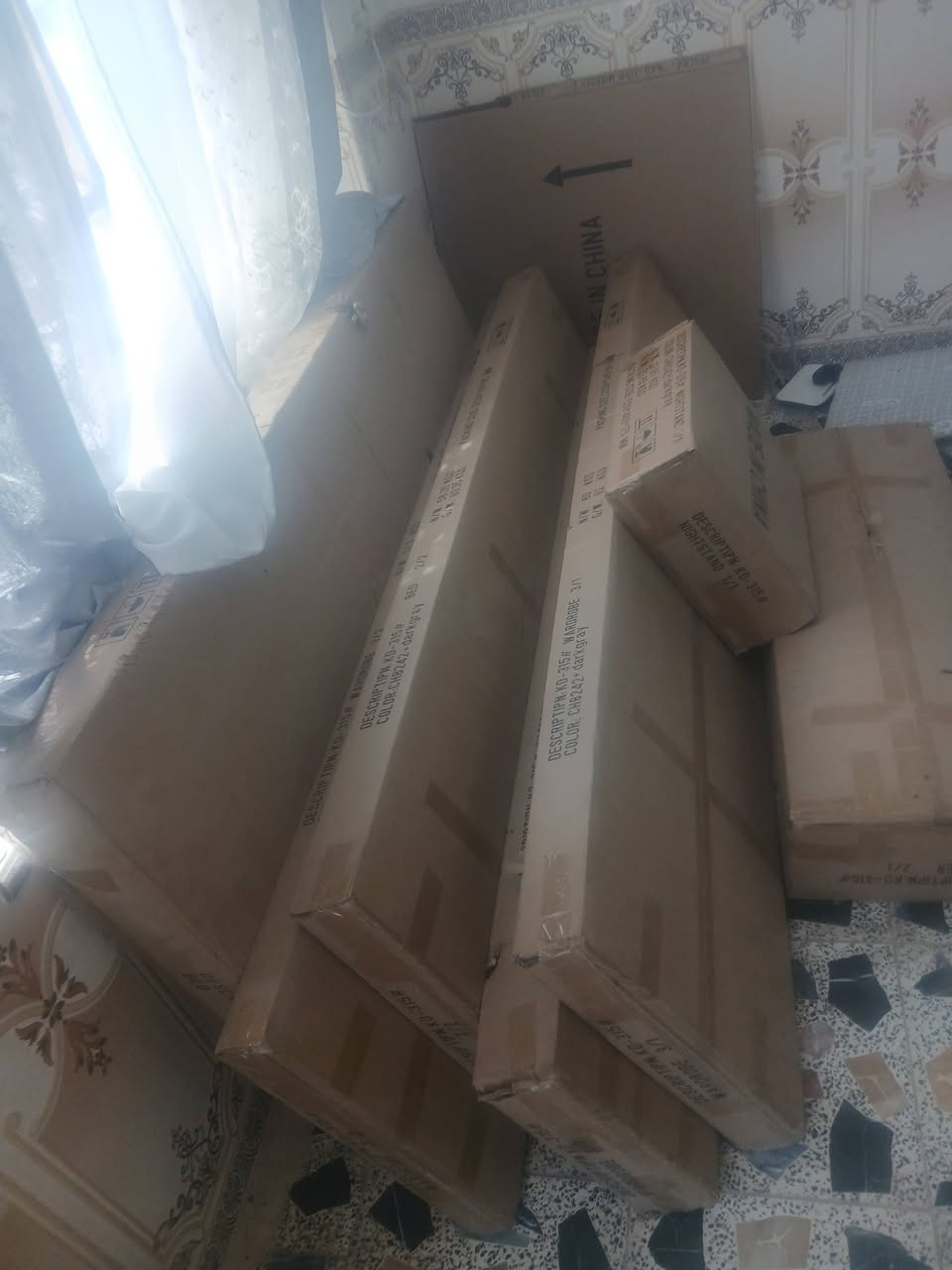 سلام عليكم قرفه خشاب كامله جديده قير مفتوحه سعرها 800كامله  عنواني بغداد المعامل فقط شراي يراسل خاص او رقم ***********وات ساب
