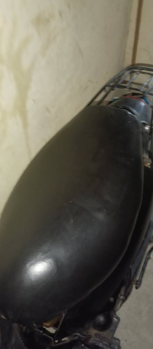 سلام عليكم دراجة للبيع بيجي حربي المكينة توني شديتهة مال حاوية الدراجة يعني صدك ناعمة كلش التأيرات جدد تجي تفحص وتاخد المكان بو الخصيب عويسان شارع القصور السعر 200 وبيهة مجال للشراي مال تجي وتكلي رالية ترة رمضان وماكو دراجات هذا رقمي موجود واتساب ***********
